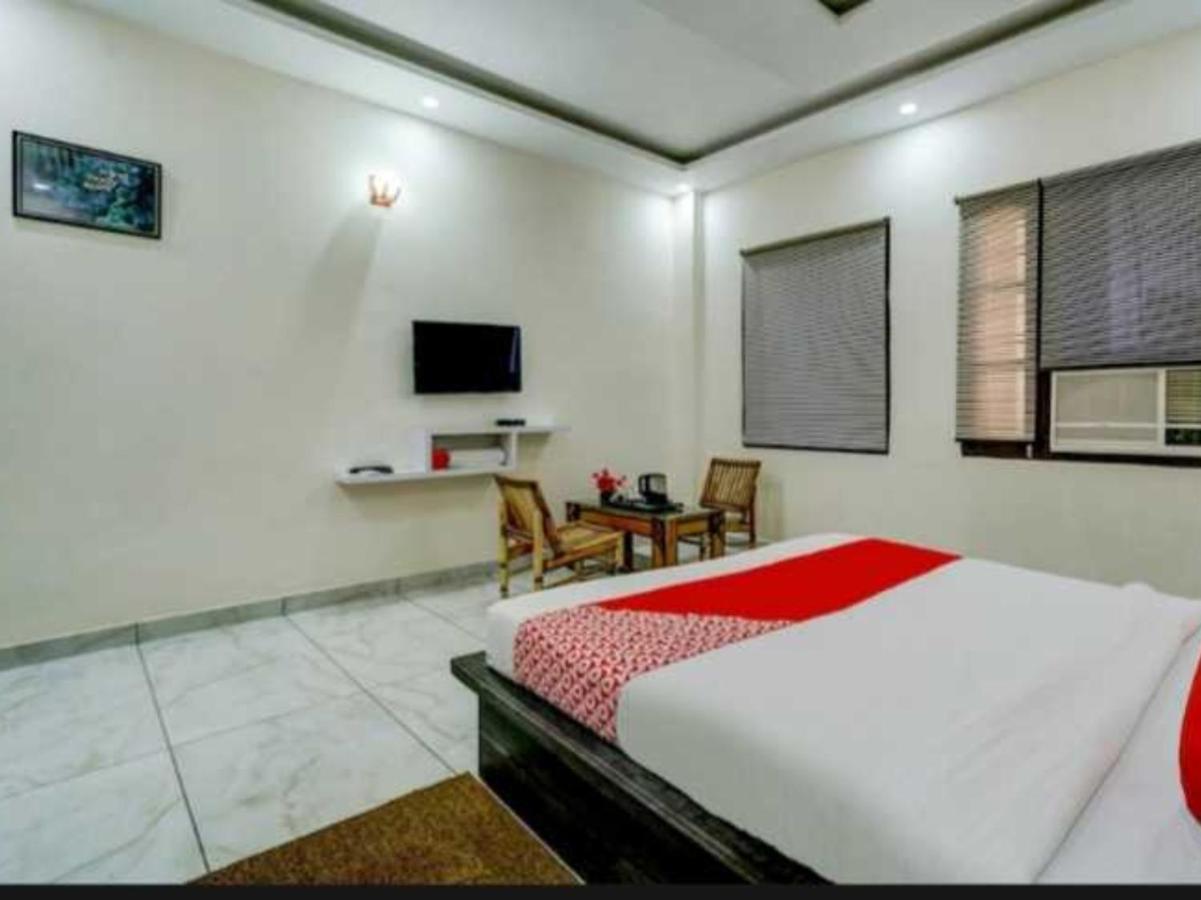 Hotel O Seventy Stay In Sohana Exterior photo