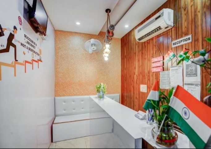 Hotel O Seventy Stay In Sohana Exterior photo